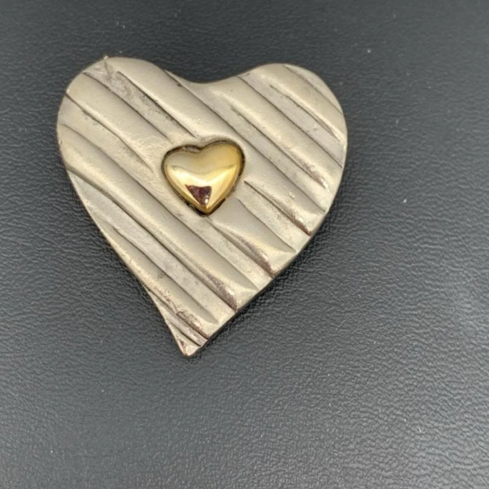Vintage antiqued silver tone heart brooch